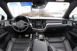   2022款沃尔沃V60 B5 智雅运动版