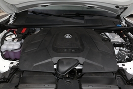   2022款大众途锐 3.0TSI 锐享版 曜黑运动套装