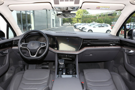   2022款大众途锐 3.0TSI 锐享版 曜黑运动套装