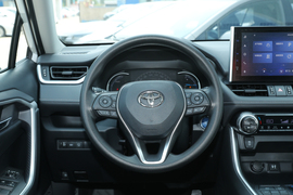   2022款丰田RAV4荣放 双擎 2.5L CVT两驱精英版