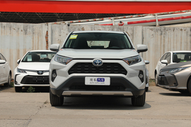   2022款丰田RAV4荣放 双擎 2.5L CVT两驱精英版