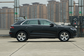   2022款奥迪Q8 45 TFSI 豪华动感型