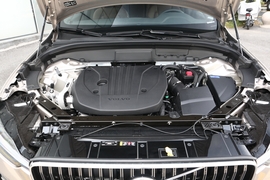   2023款沃尔沃XC60 B5 四驱智远豪华版