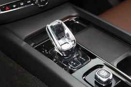   2023款沃尔沃XC60 B5 四驱智远豪华版