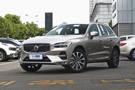   2023款沃尔沃XC60 B5 四驱智远豪华版