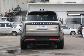   2023款路虎揽胜 3.0 L6 400PS 典范加长版