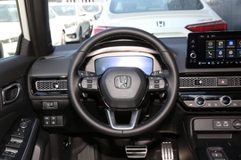   2023款本田思域 2.0L eHEV 劲速版