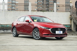   2022款马自达3 昂克赛拉 2.0L 自动质雅版