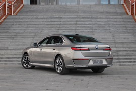 2023款宝马i7 xDrive 60L