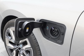 2023款宝马i7 xDrive 60L