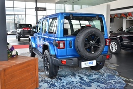   2022款Jeep牧马人 2.0T 高地四门版