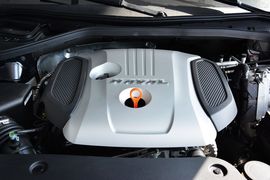   2014款哈弗H8 2.0T四驱豪华型