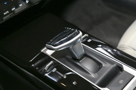   2023款起亚K3 1.5L CVT尊贵版