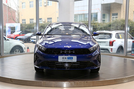   2023款起亚K3 1.5L CVT尊贵版
