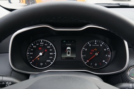   2022款名爵ZS 180DVVT 手动全球百万858版