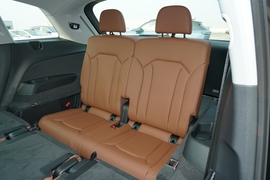   2023款奥迪Q7 45 TFSI quattro S line运动型