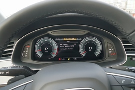   2023款奥迪Q7 45 TFSI quattro S line运动型