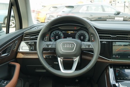   2023款奥迪Q7 45 TFSI quattro S line运动型