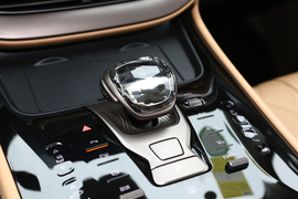 2022款腾势D9 EV 600 四驱旗舰型