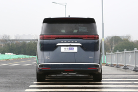  2022款腾势D9 EV 600 四驱旗舰型