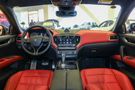   2023款玛莎拉蒂Ghibli 3.0T Modena