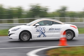   试驾标致全新RCZ和RCZR