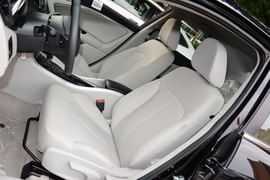   2014款奔腾B90 1.8T手自一体舒适型