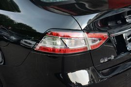   2014款奔腾B90 1.8T手自一体舒适型