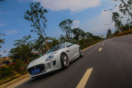   2014款捷豹F-Type Coupe试驾实拍