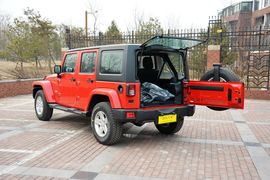   2014款Jeep牧马人四门版3.0L撒哈拉