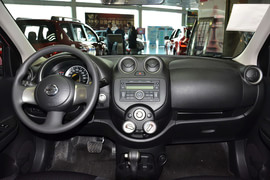   2015款日产玛驰1.5L自动型