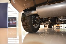 2015款路虎神行者2 2.0T Si4 HSE Luxury汽油版