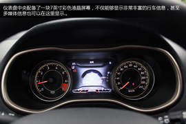   试驾体验Jeep自由光