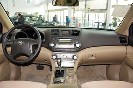   2012款丰田汉兰达2.7L两驱5座运动版