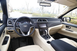   2015款华颂7 2.0T自动旗舰型试驾实拍