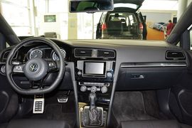 2015款大众高尔夫R 2.0TSI