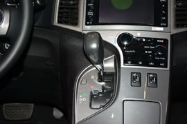  2013款丰田威飒2.7L两驱至尊版