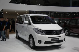   东风风行F600 上海车展实拍