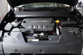   2014款Jeep自由光2.4L豪华版