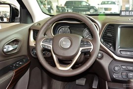   2014款Jeep自由光2.4L豪华版