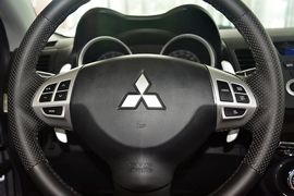   2013款三菱风迪思1.8L自动旗舰型 国V