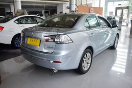   2013款三菱风迪思1.8L自动旗舰型 国V