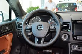   2013款大众途锐3.0TSI X 十周年限量版