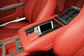   2014款阿斯顿马丁DB9 6.0L Carbon White Coupe
