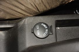 2015款一汽佳宝V77 1.3L标准型