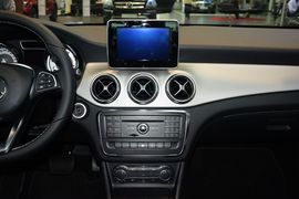   2015款奔驰CLA200