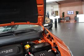   2014款Jeep自由光2.4L高性能版