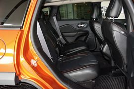   2014款Jeep自由光2.4L高性能版