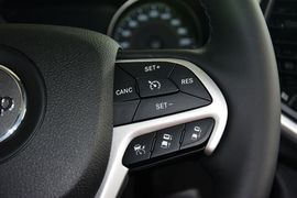   2014款Jeep自由光2.4L高性能版