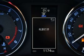 2014款丰田卡罗拉1.8L CVT至高版